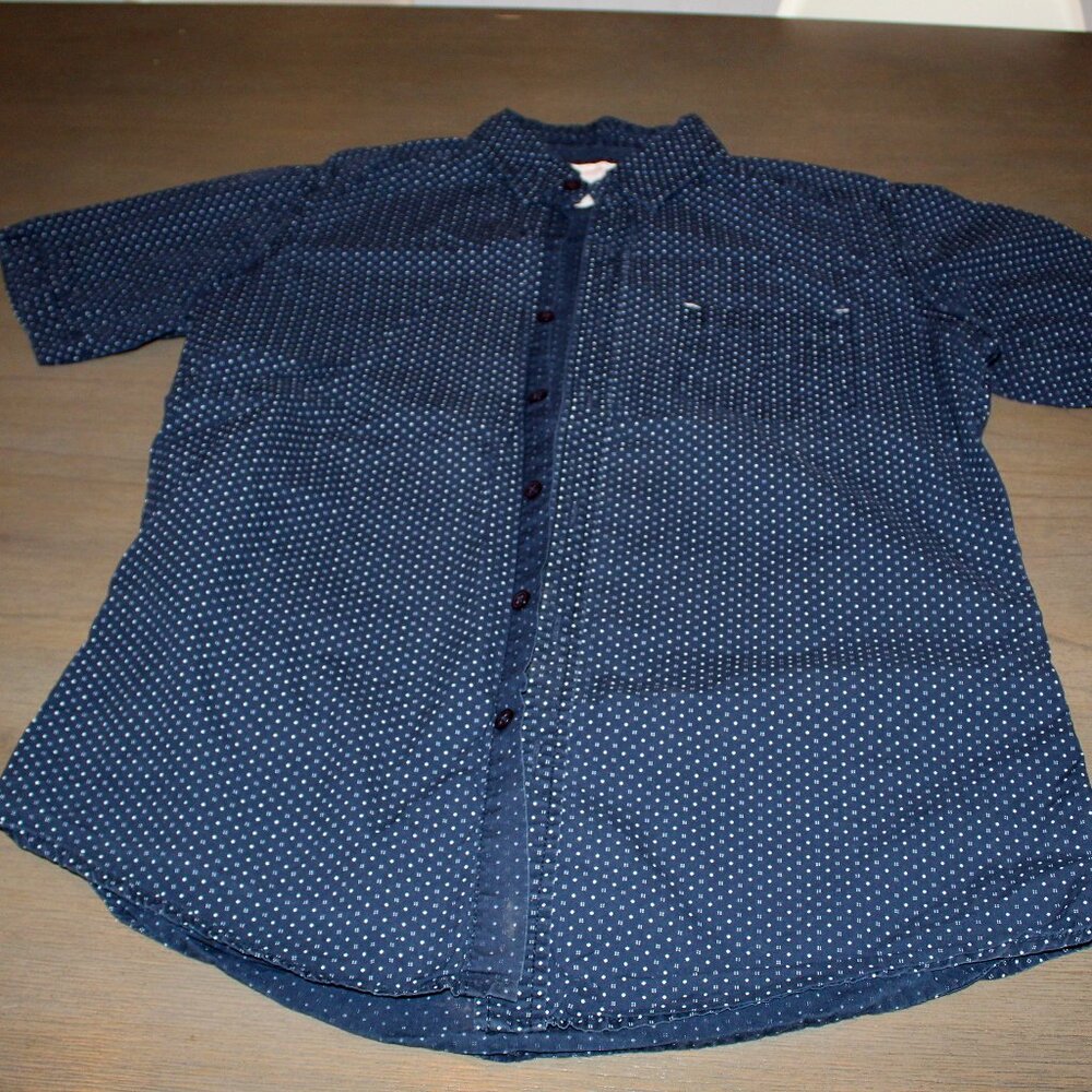 Hudson and Barrow men's medium short-sleeve button down